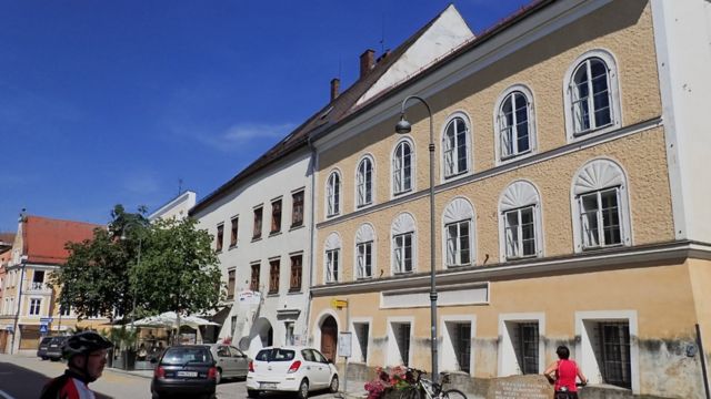 Casa onde Hitler nasceu, em Braunau, Austria