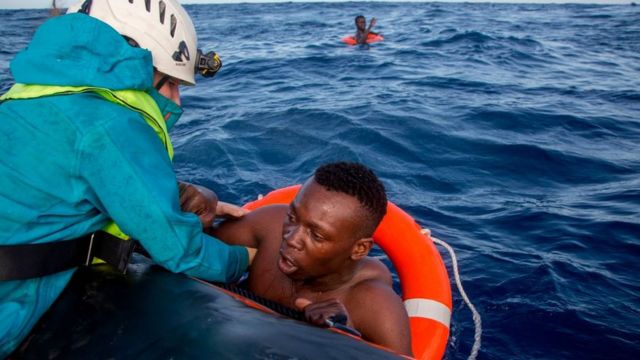 الأمم المتحدة تقول إن 630 مهاجرا لقوا حتفهم خلال محاولاتهم الوصول إلى أوروبا في 2021.
