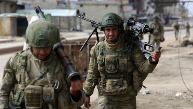 Turkish troops patrol the town of Atareb in Aleppo province, Syria (19 February 2020)