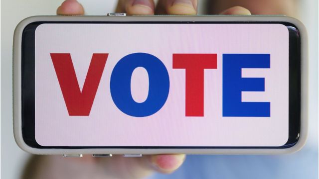 Tela de celular com o termo: vote