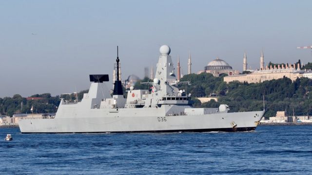 HMS Defender in Istanbul June 2021