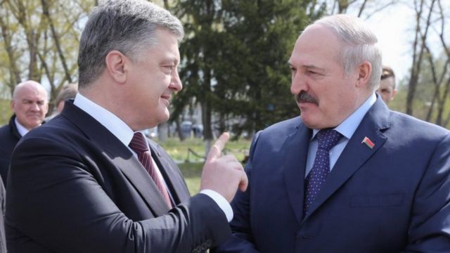 Петро Порошенко та Олександр Лукашенко у квітні 2017 року