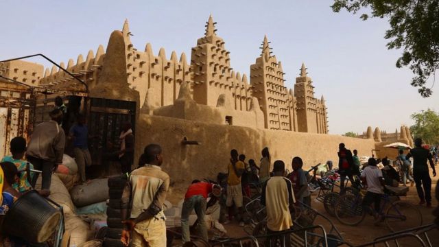 Masjidka weyne ee Djenne