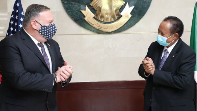 Mike Pompeo w=with Sudan's PM