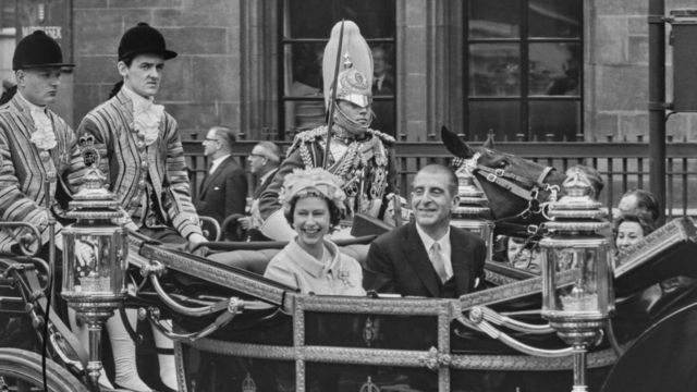 Eduardo Frei Montalva cuando fue recibido en Londres por Isabel II