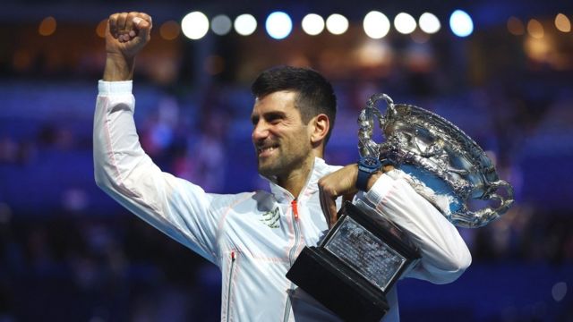 Новак Джокович в 10-й раз выиграл Australian Open - BBC News Русская служба