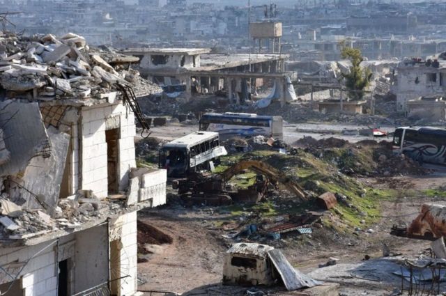 Itangazamakuru ry'igihugu ryavuze ko amabisi yinjiye mu buseruko bwa Aleppo inyuma y'umutaga ariko amara amasha menshi atarasubira guhaguruka