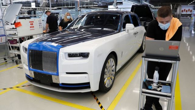 Rolls-Royce production line