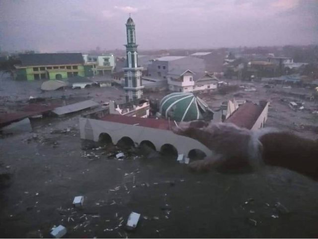 Gempa Donggala Tsunami Benar Terjadi Meski Peringatan Dini Dicabut Bbc News Indonesia