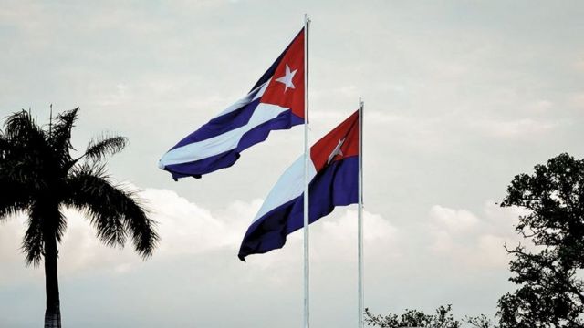 Banderas cubanas.