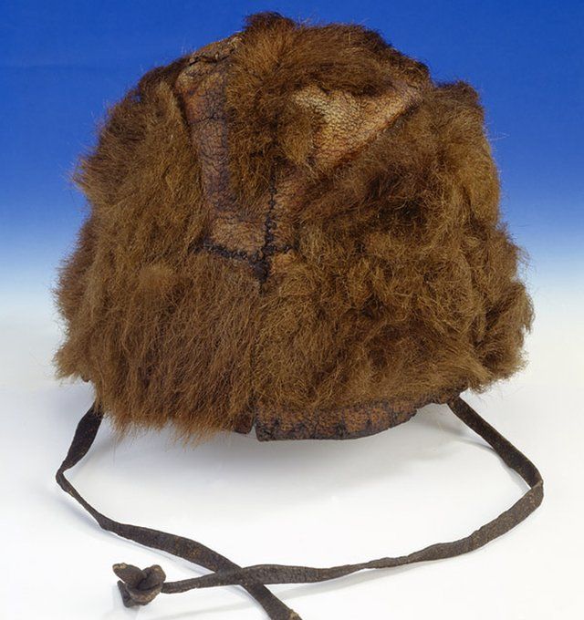 Sombrero de piel de oso marrón