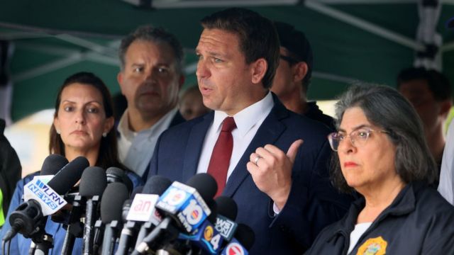 EL gobernador de Florida, Ron DeSantis, y la alcaldesa de Miami-Dade, Daniella Levine Cava, en rueda de prensa