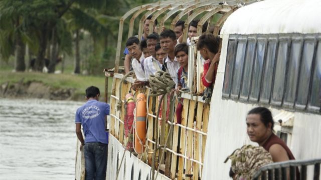 တိုက်ခိုက်မှုတွေ ဖြစ်ခဲ့ချိန်က မောင်တောကနေ စစ်တွေကို ရောက်လာခဲ့တဲ့ ဒုက္ခသည်များ