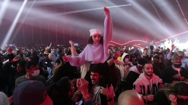 تفاعل الجمهور في السعودية مع فعاليات المهرجان الموسيقية