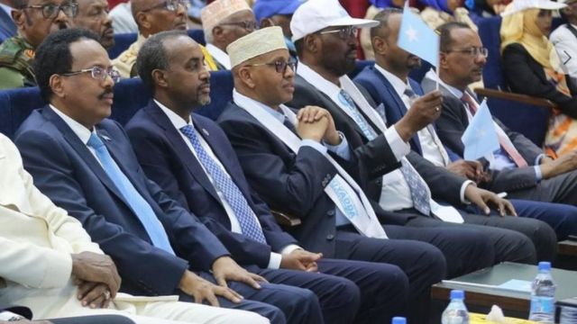 Khilaafka Farmaajo Iyo Rooble: 4 Arrimood Oo Xal U Noqon Kara ...