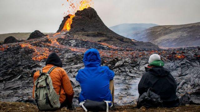İzlanda yanardağ turizmi