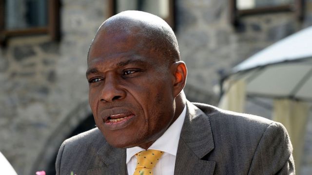 Martin Fayulu, "candidat commun" de l'opposition congolaise - BBC News Afrique