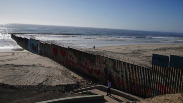 Muro en Tijuana
