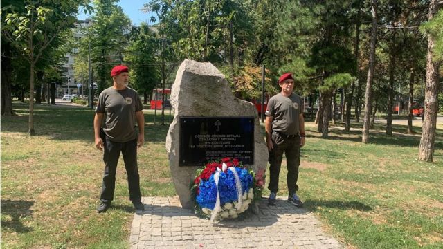 Položeni su venci u Tašmajdanskom parku kod spomenika srpskim žrtavama