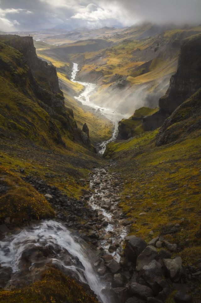 Dolina i reka pejzaž Island