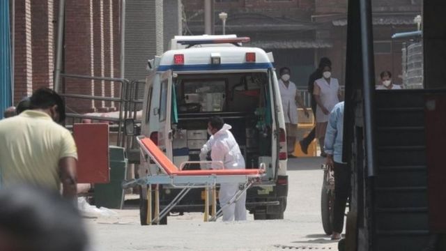 ஆம்புலன்ஸ்