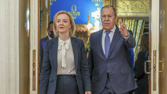 Lavrov, İngiliz mevkidaşı Liz Truss ile