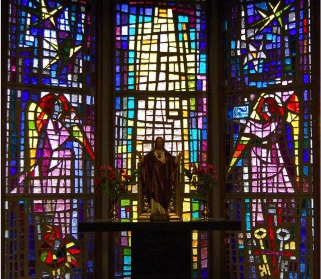 The "Symbols of St Peter" stained glass window