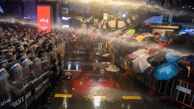 Police sprayed tornadoes to disperse protesters in Bangkok on October 16, 2020