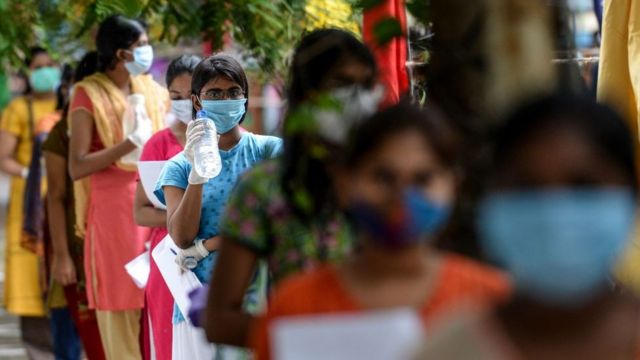 தேர்வு எழுதும் மாணவர்கள் கோப்புப் படம்