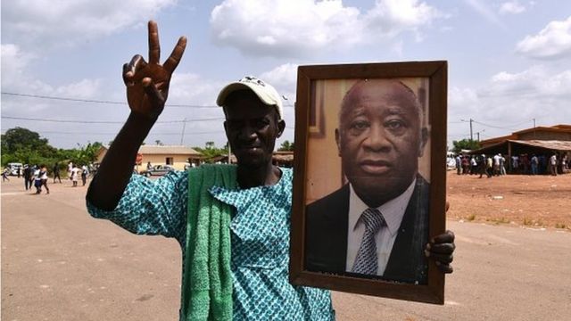 Les signataires de la pétition réclament la libération de Laurent Gbagbo estimant qu'elle va permettre de réconcilier les ivoiriens.