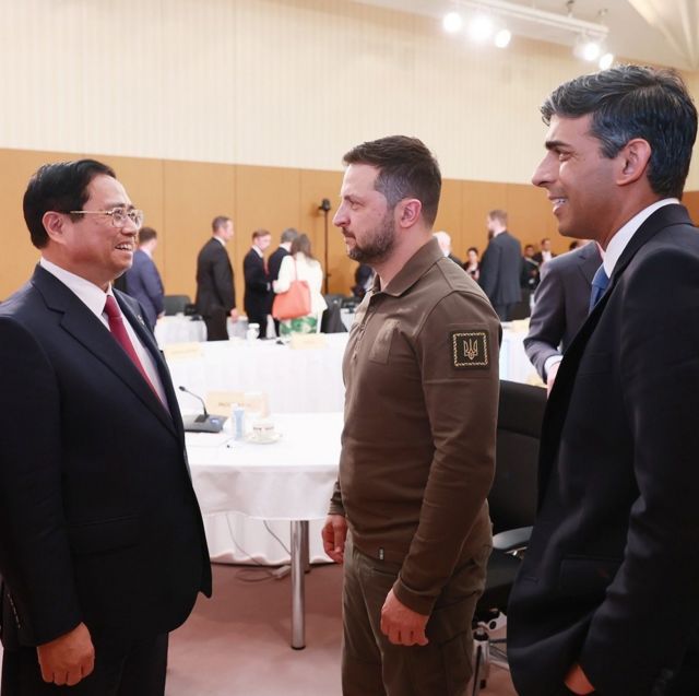 Thủ tướng Việt Nam Phạm Minh Chính, Tổng thống Ukraine Volodymyr Zelensky và Thủ tướng Anh Rishi Sunak
