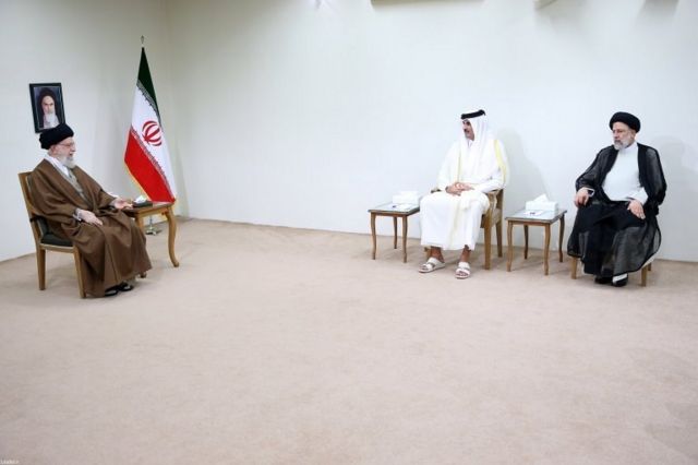 یک هفته پیش امیر قطر به تهران سفر کرده بود و با مقامات جمهوری اسلامی از جمله رهبر و رئیس جمهور دیدار کرد