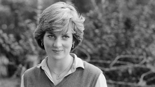 لیدی دایانا اسپنسر (بعدتر پرنسس دایانا شاهزاده خانم ولز) در مهد کودک در میدان سنت جورج در پیملیکو در لندن، جایی که او به عنوان معلم کار می‌کند، ۱۸ سپتامبر ۱۹۸۰