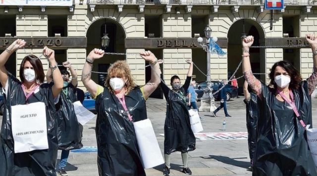 Enfermeiros protestando em Turim