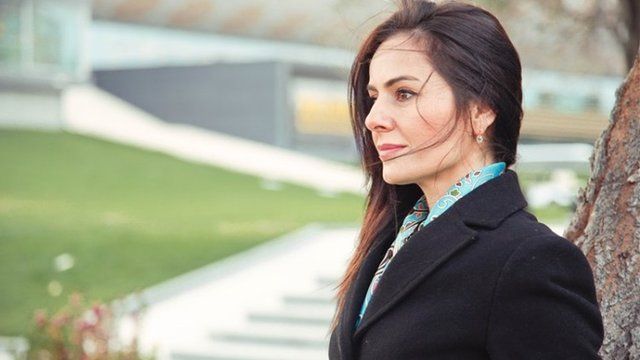 Türkiyədə çevriliş cəhdində ittiham edilən Fethullah Gülenle müsahibə etmiş Qənirə Ataşovanın (ortada) ölkədən çıxışına qadağa qoyulub