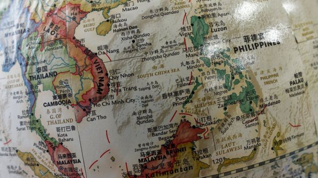 Bản đồ Biển Đông với hình Đường Chín Đoạn do Trung Quốc nêu ra để đòi chủ quyền toàn bộ vùng này