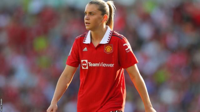 How Man Utd star Alessia Russo could have joined rivals Arsenal instead