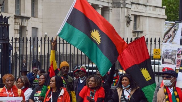 Ndị Ipob amalitela ngagharịiwe maka Nnamdi Kanu na mba ụwa - BBC News Ìgbò