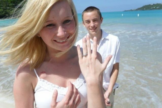 Foto de Dalton e Katie na praia