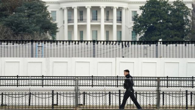 یورش به کنگره منجر به متحد شدن بسیاری از جمهوری‌خواهان و دموکرات‌ها در انتقاد از دونالد ترامپ شده است
