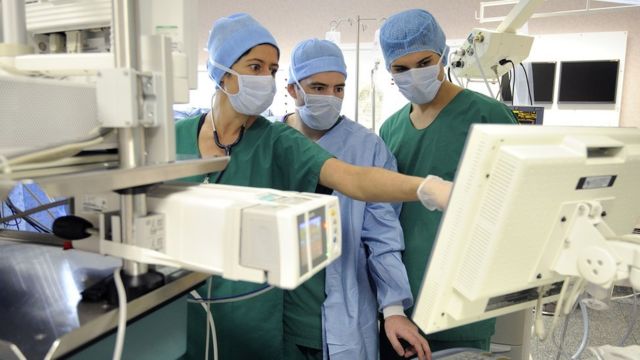 bbc haber sağlık kadın kalp ameliyatı öldü