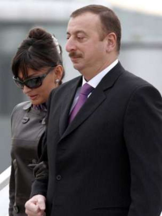 Азербайжан Президенти Илхам Алиев жубайы Мехрибан