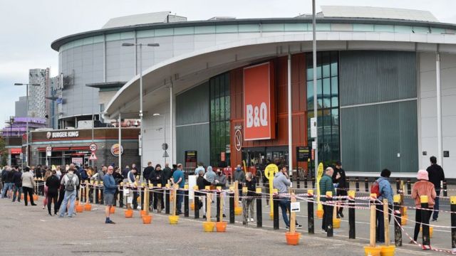B&Q store with socially-distanced queue