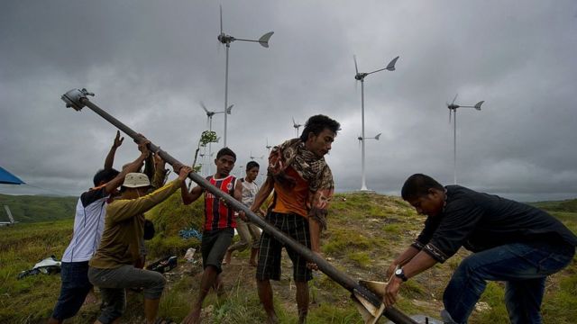 Setengah Juta Rumah Tangga Indonesia Hidup Tanpa Listrik, Bisakah ...