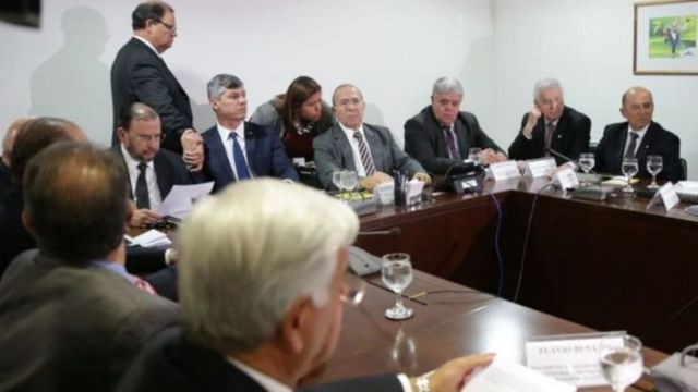 Ministros Eliseu Padilha (Casa Civil) e Carlos Marun (Secretaria de Governo) reuniram-se com representantes dos caminhoneiros nesta quarta