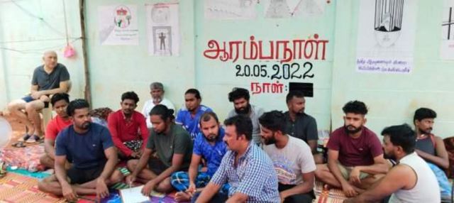 சிறப்பு முகாமில் போராட்டம்