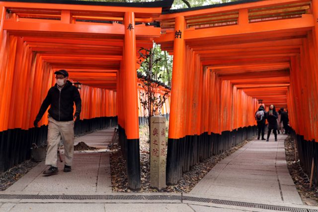 تعداد زیارت معبد فوشیمی‌ایناری در کیوتو کم شده است