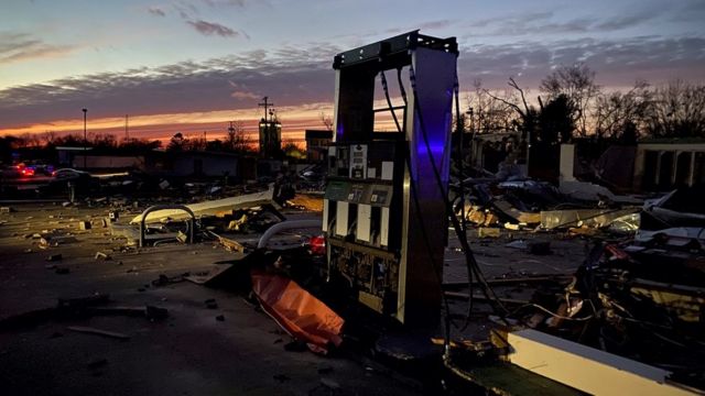 A petrol station destroyed in Bowling Green, Kentucky