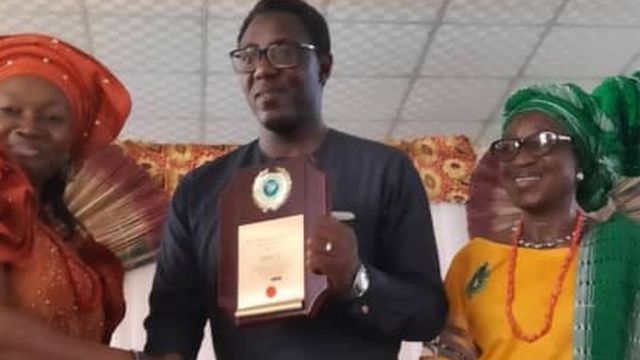 Temidayo Olofinsawo, Olootu BBC Yoruba ati obinrin meji