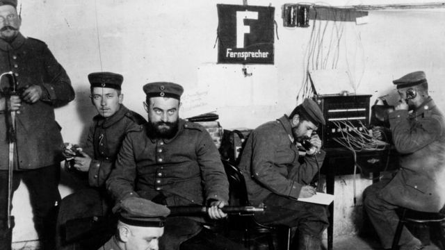 Puesto telegráfico alemán en Polonia, 1914.